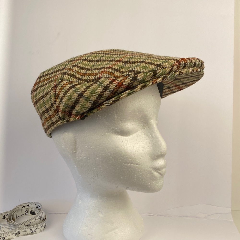 Stylish Plaid Women's Newsboy Cap